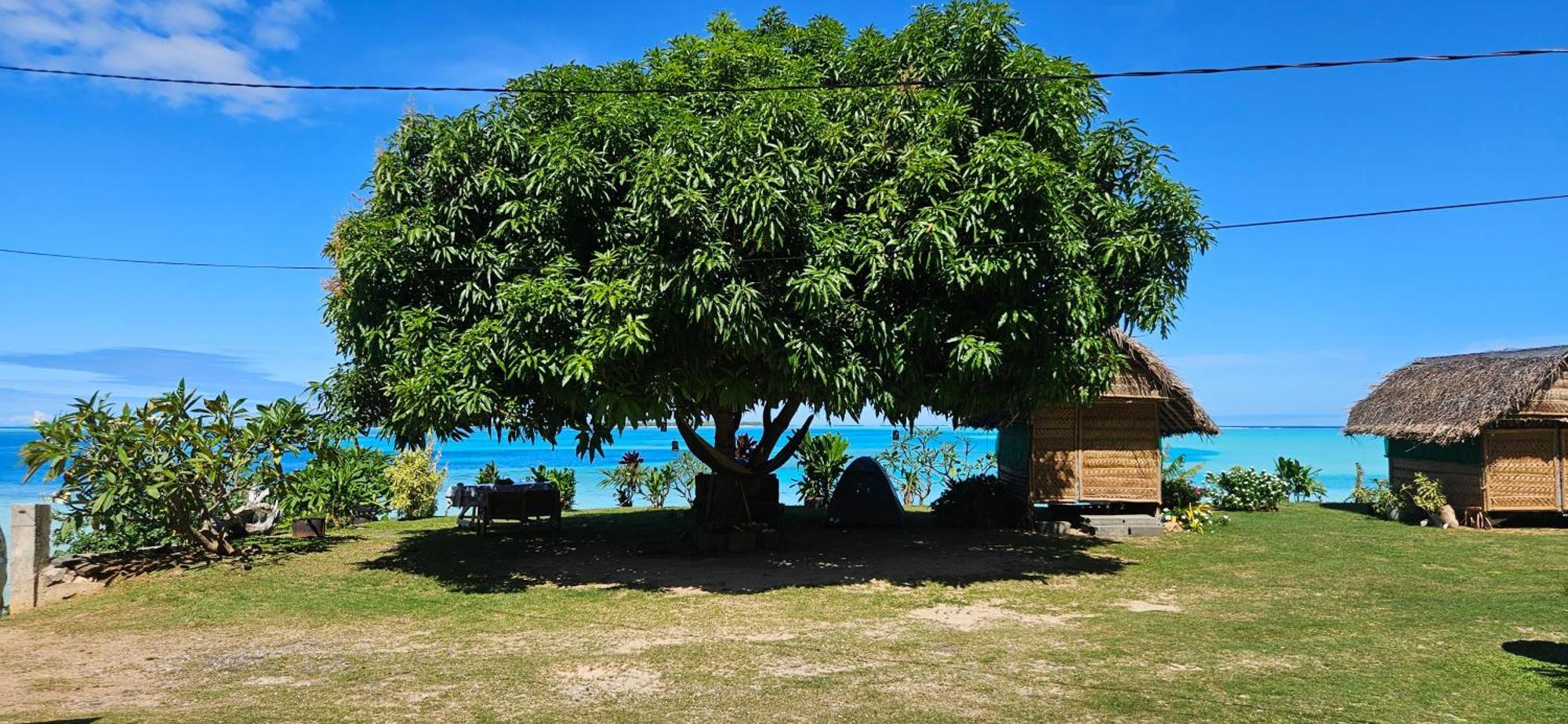 Отель Taria Camping Te-Fare-Arii Экстерьер фото